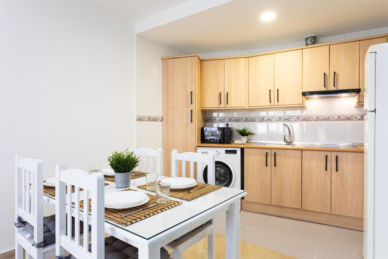 Holidays2Malaga Capuchinos French Balconies, Private Parking, Wifi & Air Con المظهر الخارجي الصورة